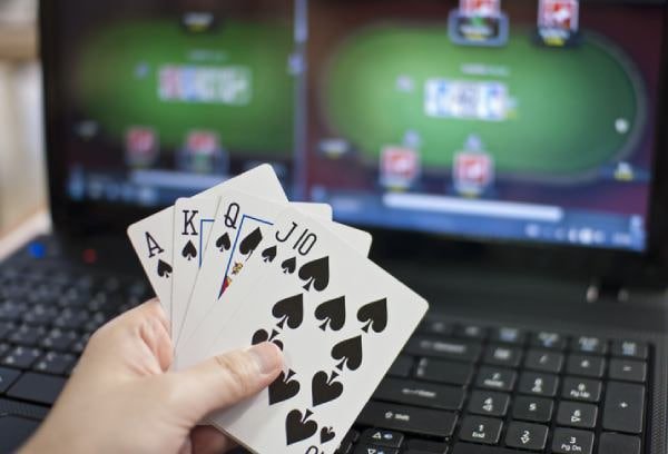 Adult user reviewing vc999 slots games on a trusted phone in Bangladesh